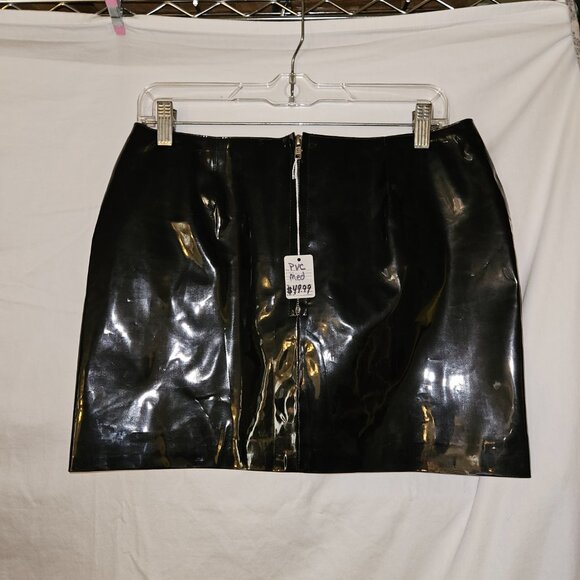 Sexy NWT PVC Mini Skirt MEDIUM Goth Punk Rock - Picture 2 of 15